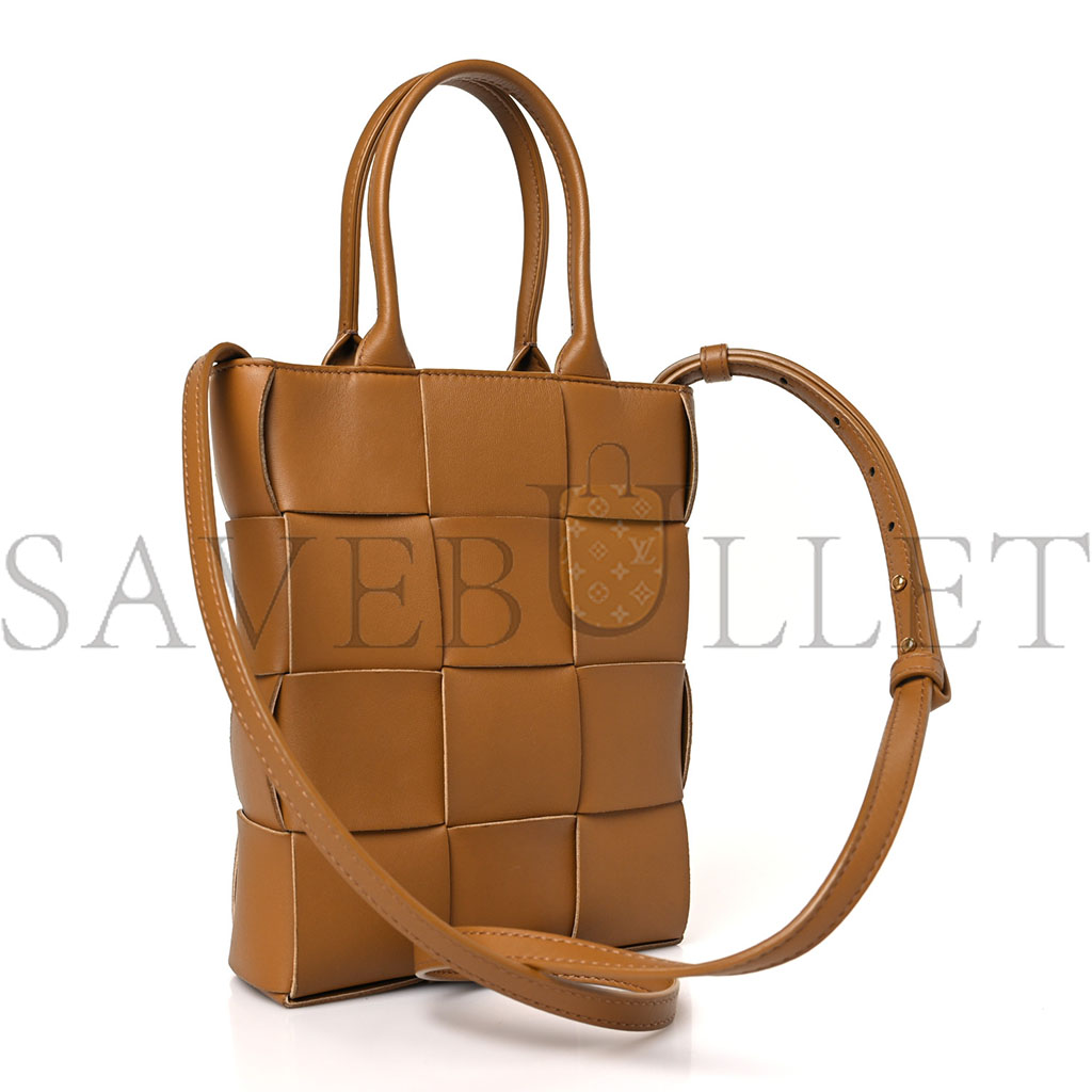 bo*te*ga ve*ne*ta lambskin maxi intrecciato mini Nor*h south cassette tote camel gold (27*24*5cm)