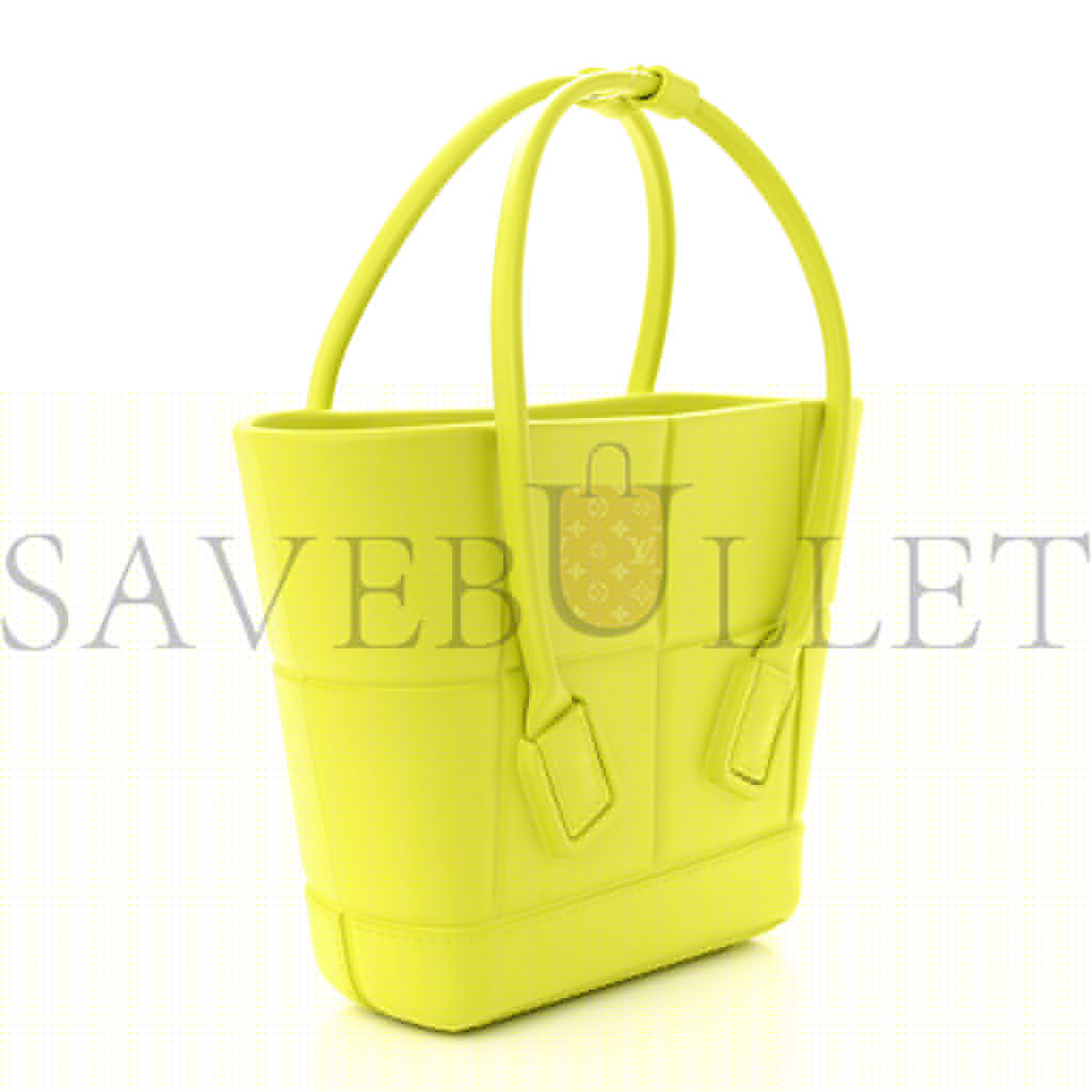 bo*te*ga Ve*ne*ta rubber maxi intrecciato mini arco kiwi green (21*18*8cm)