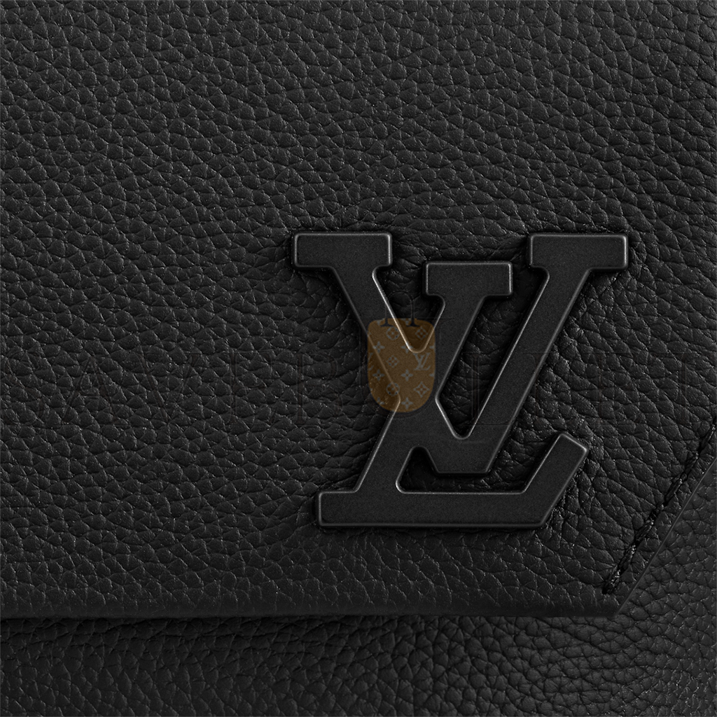 l**is V*t*n fastline messenger m22482 (24*18*7cm)